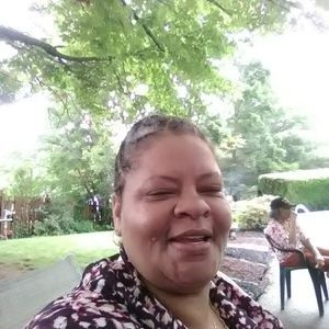 Meet your Posher, Deborah